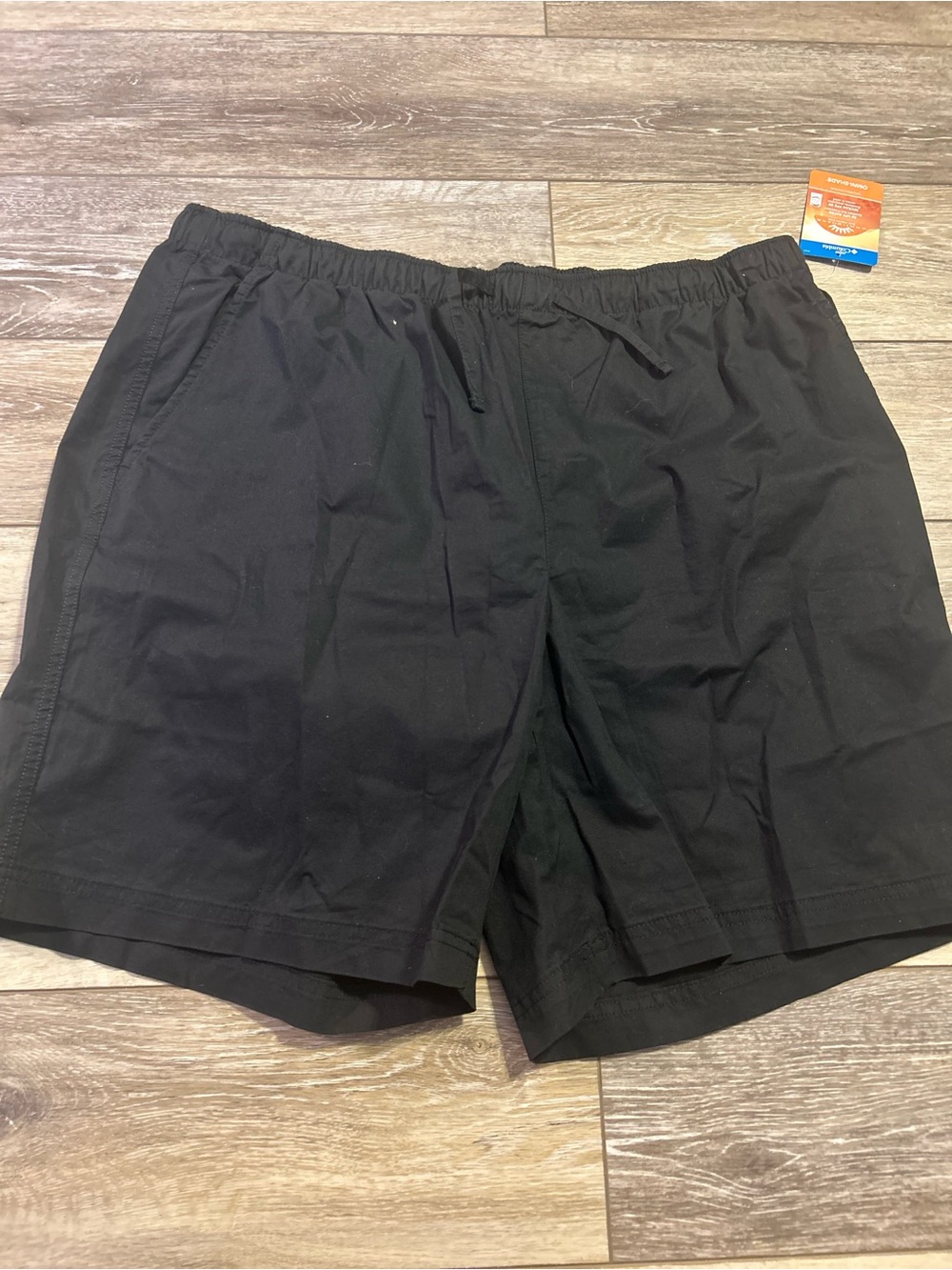 Columbia Men's Black Flat-Front Elastic-Waist Shorts
